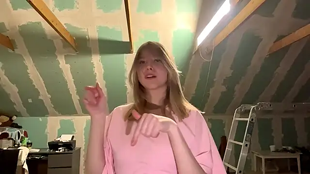 Skinny girl  online show from 04-21-26, 06:58