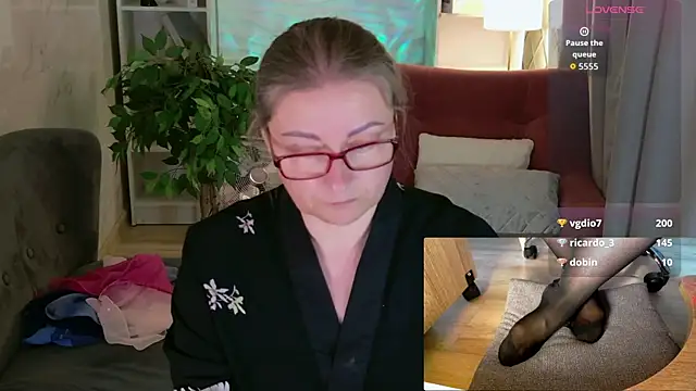 Alexandra Kind online show from 07-08-26, 02:03