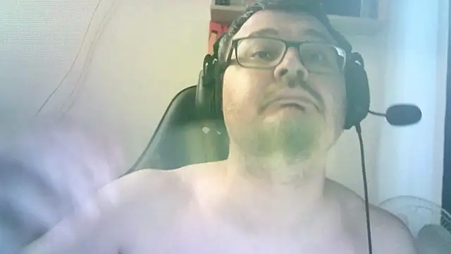Snapshot of FantastickBombastick chatting on 05-06-26, 03:16 FantastickBombastick online show from 05-06-26, 03:16