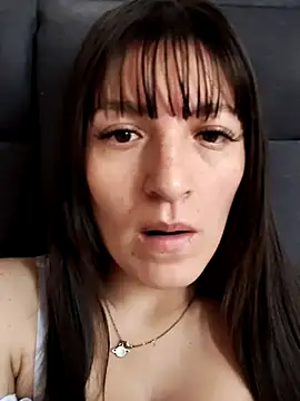 Snapshot of tina_sussy chatting on 05-09-26, 01:14 tina sussy online show from 05-09-26, 01:14