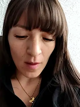 Snapshot of tina_sussy chatting on 05-28-26, 01:17 tina sussy online show from 05-28-26, 01:17