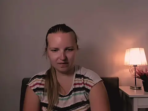 Snapshot of RoseTeacherX chatting on 05-12-26, 05:41 RoseTeacherX online show from 05-12-26, 05:41