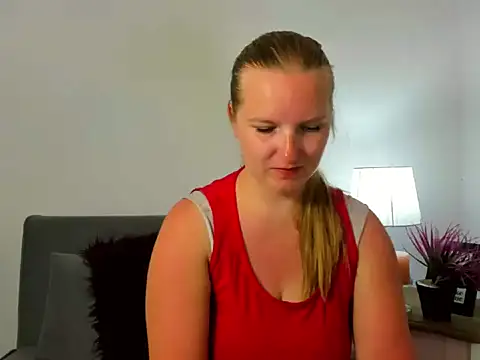 Snapshot of RoseTeacherX chatting on 05-04-26, 05:16 RoseTeacherX online show from 05-04-26, 05:16