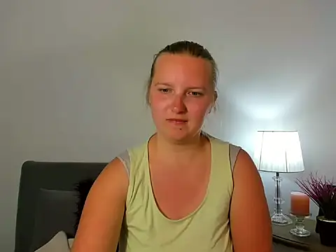 Snapshot of RoseTeacherX chatting on 05-08-26, 05:17 RoseTeacherX online show from 05-08-26, 05:17