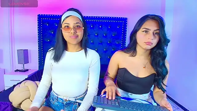 Serena and zoe online show from 04-15-26, 07:29