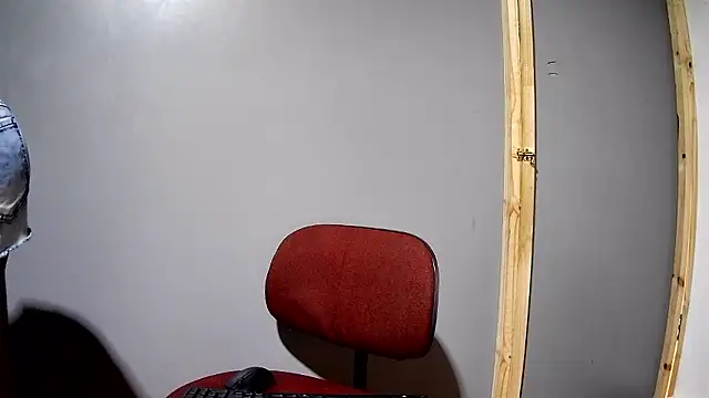 YummyBrownyxx online show from 05-23-26, 09:30