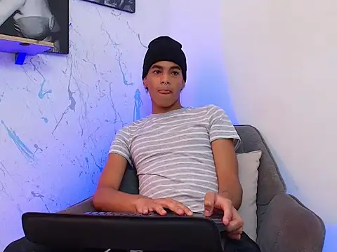 Gabriiel maddox online show from 04-15-26, 01:48