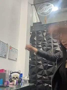 Isabellaa  moon online show from 04-15-26, 04:22