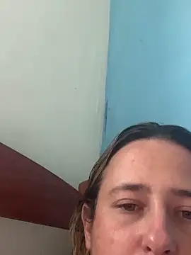 lolitaloira2 online show from 04-15-26, 07:58