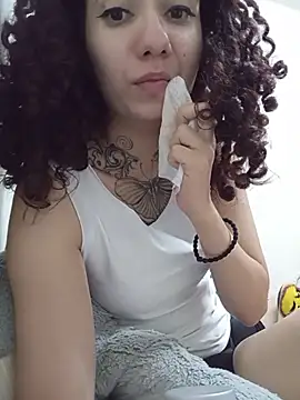 Aura Phone online show from 04-21-26, 02:47
