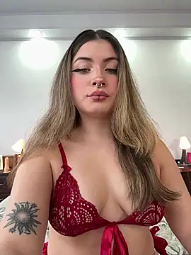 Snapshot of juanitablue chatting on 05-15-26, 04:16 juanitablue online show from 05-15-26, 04:16