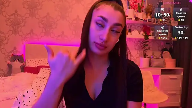 Snapshot of MyNaomi chatting on 06-10-26, 09:49 MyNaomi online show from 06-10-26, 09:49