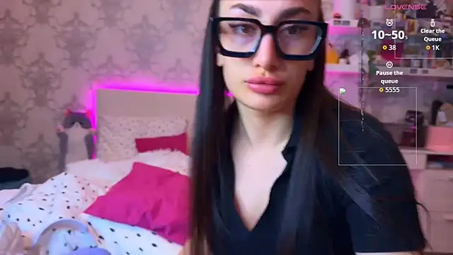 Snapshot of MyNaomi chatting on 05-15-26, 07:56 MyNaomi online show from 05-15-26, 07:56