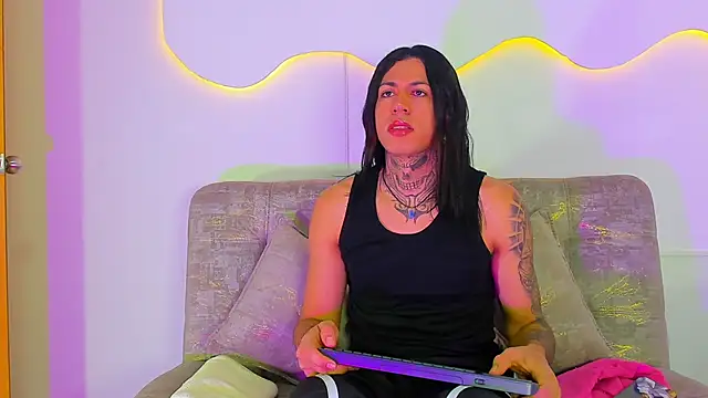 Aohomlester  online show from 06-12-26, 01:09