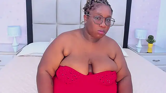 TreisyVixen online show from 06-25-26, 05:12