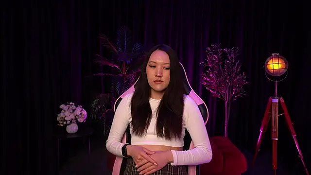 Ami yuna online show from 04-18-26, 09:00