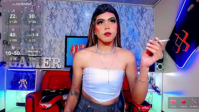 abril gomez   online show from 05-15-26, 03:26