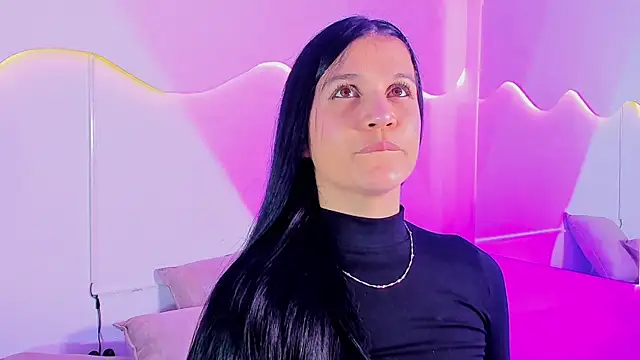 Snapshot of MiaMalcova__ chatting on 05-28-26, 11:21 MiaMalcova online show from 05-28-26, 11:21