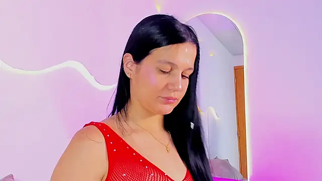 Snapshot of MiaMalcova__ chatting on 05-11-26, 02:45 MiaMalcova online show from 05-11-26, 02:45