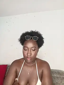 Snapshot of KaleaEbony chatting on 05-05-26, 02:25 KaleaEbony online show from 05-05-26, 02:25