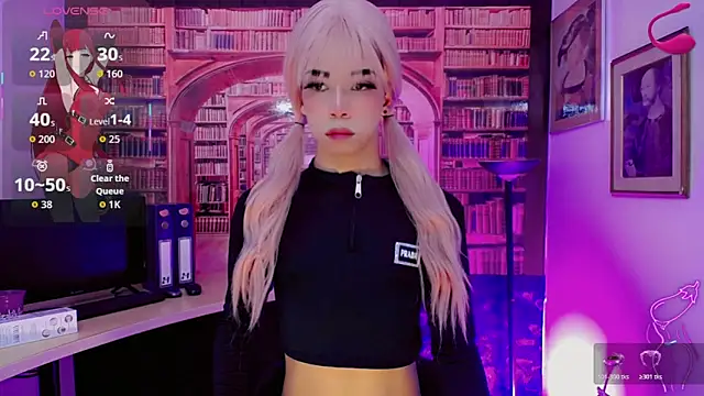 Snapshot of moon_sweet- chatting on 04-18-26, 03:20 moon sweet- online show from 04-18-26, 03:20