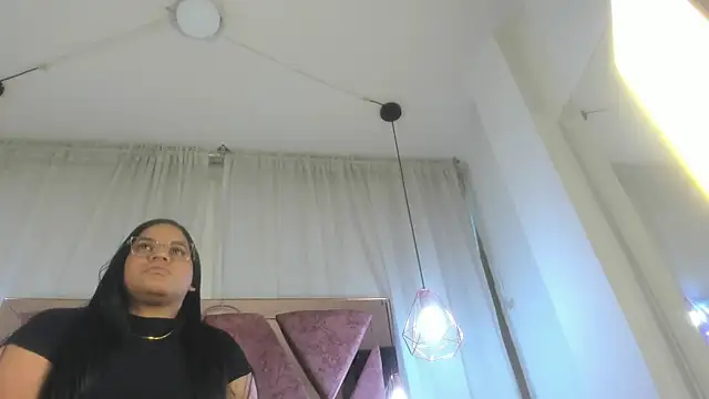 Curvy Luna  online show from 04-20-26, 02:29