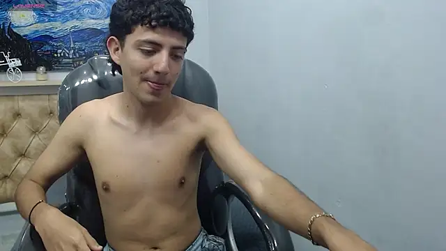 Snapshot of XebasTwink chatting on 04-15-26, 09:37 XebasTwink online show from 04-15-26, 09:37