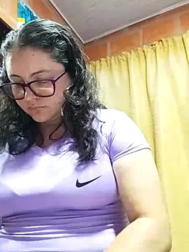 DarkCherry20  online show from 04-16-26, 02:01