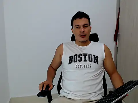 Snapshot of Galindo_30 chatting on 04-23-26, 01:57 Galindo 30 online show from 04-23-26, 01:57