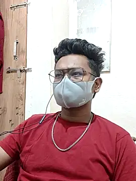 Snapshot of hot_boy995 chatting on 05-21-26, 04:10 hot boy995 online show from 05-21-26, 04:10
