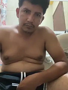 Snapshot of Alcantar01 chatting on 05-23-26, 03:49 Alcantar01 online show from 05-23-26, 03:49