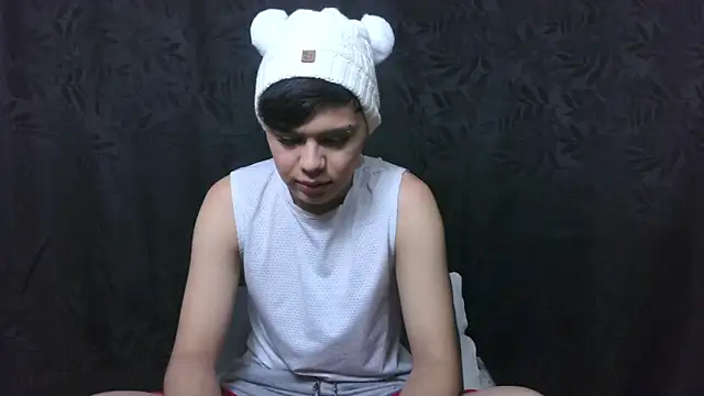 Snapshot of Felipe_Kold chatting on 05-13-26, 02:40 Felipe Kold online show from 05-13-26, 02:40