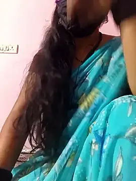 Snapshot of sweetylove01 chatting on 06-21-26, 01:22 sweetylove01 online show from 06-21-26, 01:22