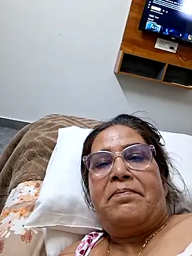 Snapshot of Shalini3456 chatting on 05-17-26, 02:28 Shalini3456 online show from 05-17-26, 02:28