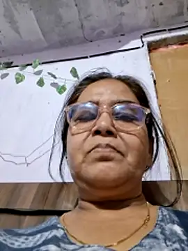 Snapshot of Shalini3456 chatting on 04-24-26, 08:27 Shalini3456 online show from 04-24-26, 08:27