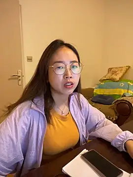 Snapshot of siler25 chatting on 06-01-26, 12:44 siler25 online show from 06-01-26, 12:44