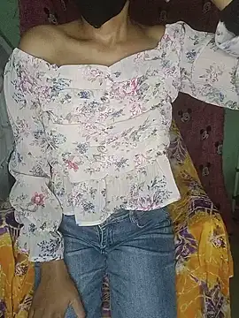 Snapshot of Rashmika__Rouni chatting on 05-19-26, 07:32 Rashmika Rouni online show from 05-19-26, 07:32