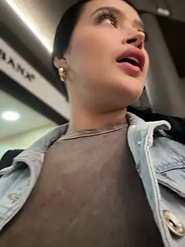 Sara fun online show from 03-11-25, 03:23