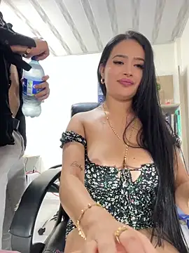 Sara fun online show from 02-23-25, 06:17