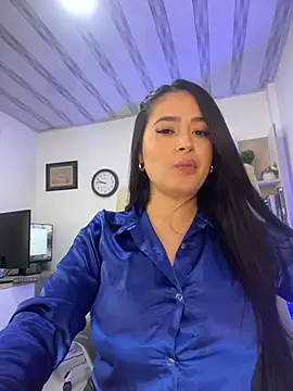 Sara fun online show from 09-28-25, 04:25