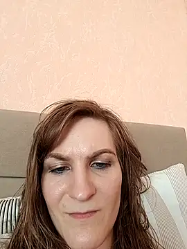 Snapshot of AnnieNet chatting on 07-20-26, 02:52 AnnieNet online show from 07-20-26, 02:52