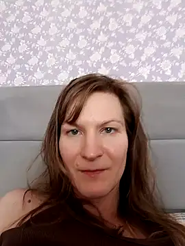 Snapshot of AnnieNet chatting on 07-22-26, 12:51 AnnieNet online show from 07-22-26, 12:51