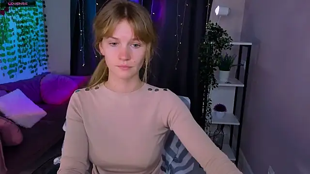 Snapshot of crystalkris_ chatting on 06-11-26, 01:41 crystalkris online show from 06-11-26, 01:41