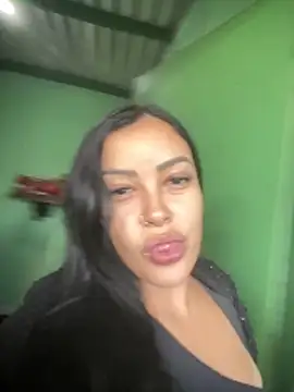 novinhahot18 online show from 04-15-26, 04:00