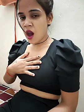 Snapshot of Dimple-Shah chatting on 06-19-26, 10:10 Dimple-Shah online show from 06-19-26, 10:10