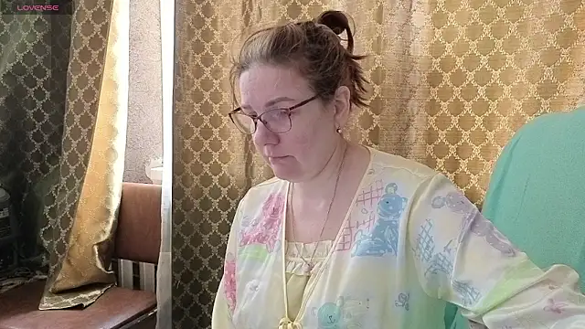 Snapshot of Miss_SandraX chatting on 05-09-26, 11:35 Miss SandraX online show from 05-09-26, 11:35