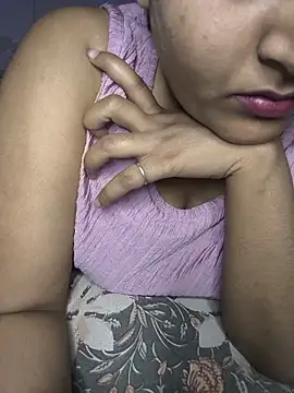 Snapshot of PunkTiling chatting on 05-18-26, 06:34 PunkTiling online show from 05-18-26, 06:34