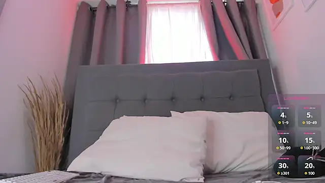 Snapshot of hanna-baker01 chatting on 05-04-26, 02:53 hanna-baker01 online show from 05-04-26, 02:53