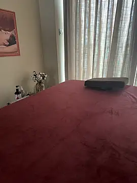 Luna-sexyy online show from 04-21-26, 07:37