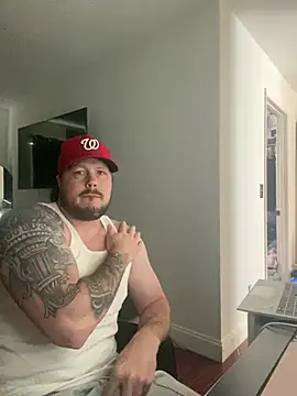 Snapshot of guerritoChulo89 chatting on 04-15-26, 04:44 guerritoChulo89 online show from 04-15-26, 04:44